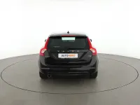 Begagnad Volvo V60 Kinetic 120 HK (88 kW) 2018 Svart Kombi