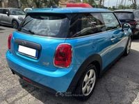 Usata Mini ONE 102 CV (75 kW) 2016 Blu/azzurro Utilitaria