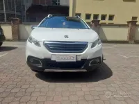 Usata Peugeot 2008 Allure 110 CV (80 kW) 2015 Bianco SUV