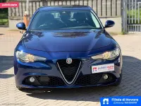 Usata Alfa Romeo Giulia Super 150 CV (110 kW) 2017 Blu/azzurro Berlina