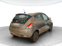 Usata Lancia Ypsilon Gold 70 CV (51 kW) 2022 Grigio pietra Utilitaria