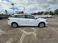 Usata Renault Mégane IV Business 116 CV (85 kW) 2021 Bianco Berlina