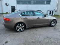Usata Jaguar XE Portfolio 180 CV (132 kW) 2015 Grigio Berlina