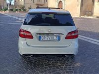 Usata Mercedes B200 AMG 136 CV (100 kW) 2018 Bianco Monovolume