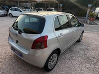 Usata Toyota Yaris Sol 90 CV (66 kW) 2008 Argento Berlina