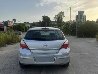 Usata Opel Astra 101 CV (74 kW) 2005 Grigio Berlina