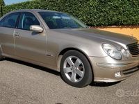 Usata Mercedes E320 Avantgarde 224 CV (164 kW) 2004 Marrone Berlina