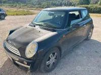 Begagnad Mini One D 88 HK (64 kW) 2005 Svart Halvkombi