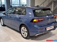 Usata VW Golf VIII Style 150 CV (110 kW) 2025 Anemone blu Berlina