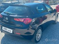 Usata Alfa Romeo Giulietta Distinctive 105 CV (77 kW) 2012 Nero Utilitaria