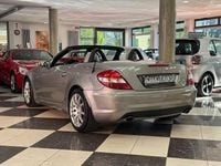 Usado Mercedes SLK280 AMG 231 CV (169 kW) 2006 Plateado Descapotable