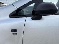 Usata Opel Corsa Comfort 75 CV (55 kW) 2010 Berlina