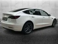 Usata Tesla Model 3 152 kW (208 CV) 2023 Bianco Berlina