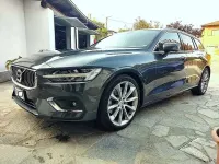 Usata Volvo V60 Inscription 190 CV (139 kW) 2019 Grigio Station wagon