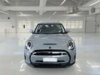 Usata Mini Cooper SE Classic 75 kW (102 CV) 2022 Grigio Utilitaria