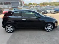Usata Alfa Romeo MiTo 79 CV (58 kW) 2009 Nero Utilitaria