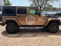 Usata Jeep Wrangler Unlimited Sahara 200 CV (147 kW) 2015 Marrone SUV