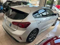 Usata Ford Focus ST-Line 155 CV (114 kW) 2024 Argento Berlina
