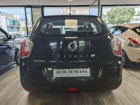 Usata SsangYong Tivoli 116 CV (85 kW) 2016 Nero SUV