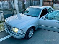 Usata Mercedes C180 122 CV (89 kW) 1997 Grigio Berlina