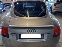 Begagnad Audi TT 179 HK (131 kW) 2000 Grå Sportkupé