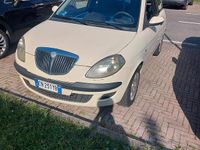Usata Lancia Ypsilon 60 CV (44 kW) 2004 Giallo Utilitaria