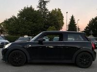 Begagnad Mini ONE 75 HK (55 kW) 2016 Svart Halvkombi