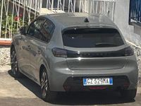 Usata Peugeot 208 Allure 101 CV (74 kW) 2024 Grigio Utilitaria