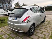 Usata Lancia Ypsilon Gold 69 CV (50 kW) 2017 Grigio Utilitaria