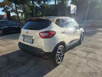 Usata Renault Captur 90 CV (66 kW) 2016 Beige SUV