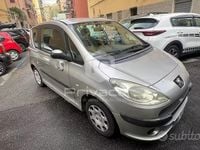 Usata Peugeot 1007 68 CV (50 kW) 2006 Grigio Monovolume