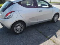 Gebraucht Lancia Ypsilon 69 PS (50 kW) 2013 Grau Kleinwagen