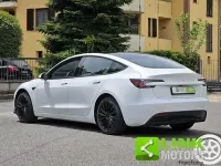 Usata Tesla Model 3 Standard Range 88 kW (120 CV) 2024 Bianco Berlina