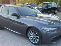 Usata Alfa Romeo Giulia 150 CV (110 kW) 2018 Grigio Berlina