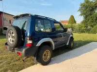 Usata Mitsubishi Pajero Top 100 CV (73 kW) 1998 Blu SUV