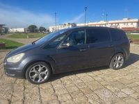 Usata Ford S-MAX Titanium 140 CV (102 kW) 2009 Grigio Monovolume