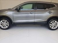 Usata Nissan Qashqai Acenta 110 CV (80 kW) 2016 Grigio metallizzato SUV