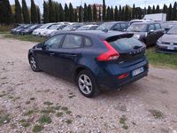 Usata Volvo V40 149 CV (109 kW) 2015 Blu Station wagon