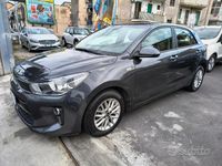 Usata Kia Rio 84 CV (61 kW) 2018 Blu Berlina
