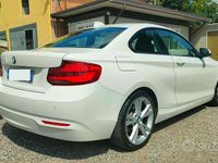 Usata BMW 218 Comfort Edition 150 CV (110 kW) 2017 Bianco / pastello Coupé