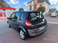 Usata Renault Scénic II 105 CV (77 kW) 2006 Grigio Monovolume