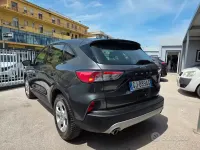 Usado Ford Kuga 120 CV (88 kW) 2022 Gris SUV