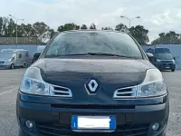 Usata Renault Modus 88 CV (64 kW) 2011 Nero Monovolume