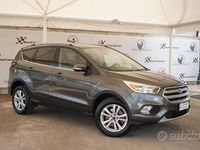 Usata Ford Kuga 120 CV (88 kW) 2017 Grigio SUV