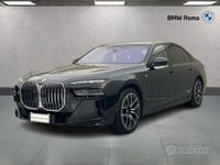 Usata BMW 740 M Sport 299 CV (219 kW) 2025 Black sapphire metallic Berlina