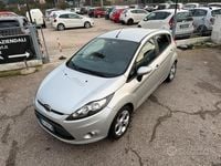 Usata Ford Fiesta 60 CV (44 kW) 2012 Grigio Utilitaria
