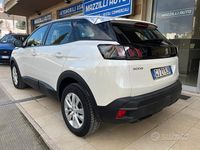 Usata Peugeot 3008 Active 131 CV (96 kW) 2022 Bianco SUV