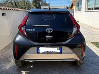 Usata Toyota Aygo X Lounge 72 CV (52 kW) 2023 Oro SUV