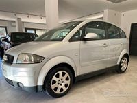 Usata Audi A2 75 CV (55 kW) 2002 Grigio Utilitaria
