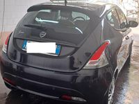 Usata Lancia Ypsilon 70 CV (51 kW) 2017 Grigio Utilitaria